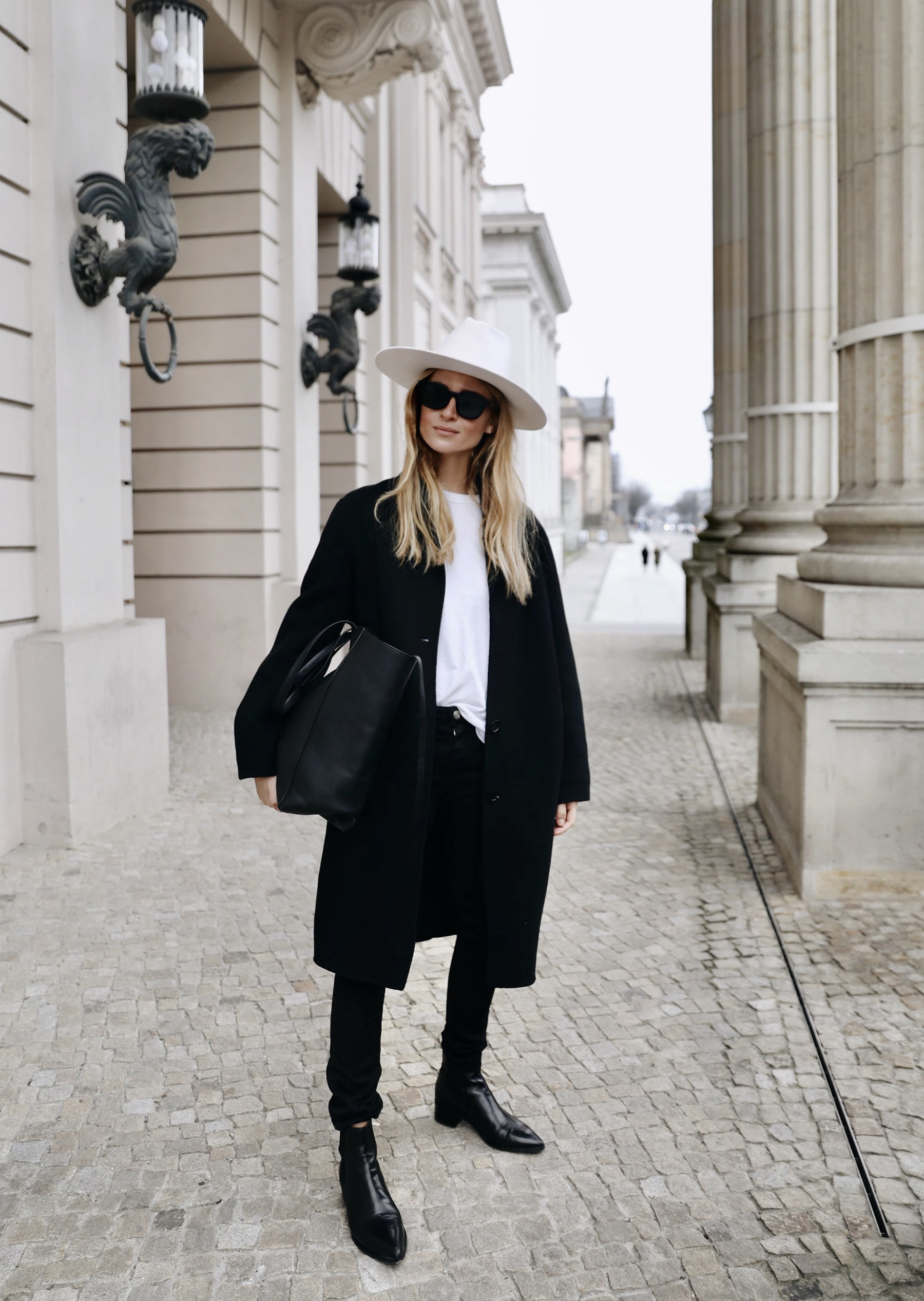 MIJA_WHITEHATBLACKCOAT_1